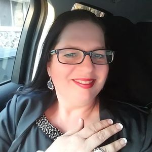 Meet your Posher, Catherine